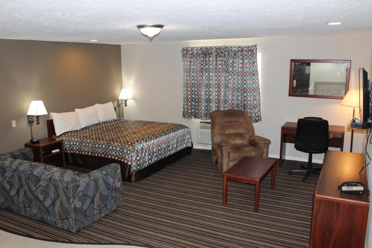 Desoto Inn & Suites Missouri Valley Exterior photo